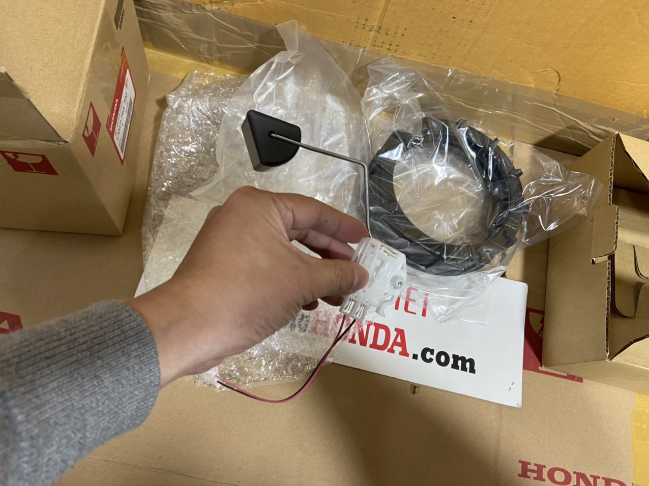 Cảm biến báo xăng xe Honda CITY